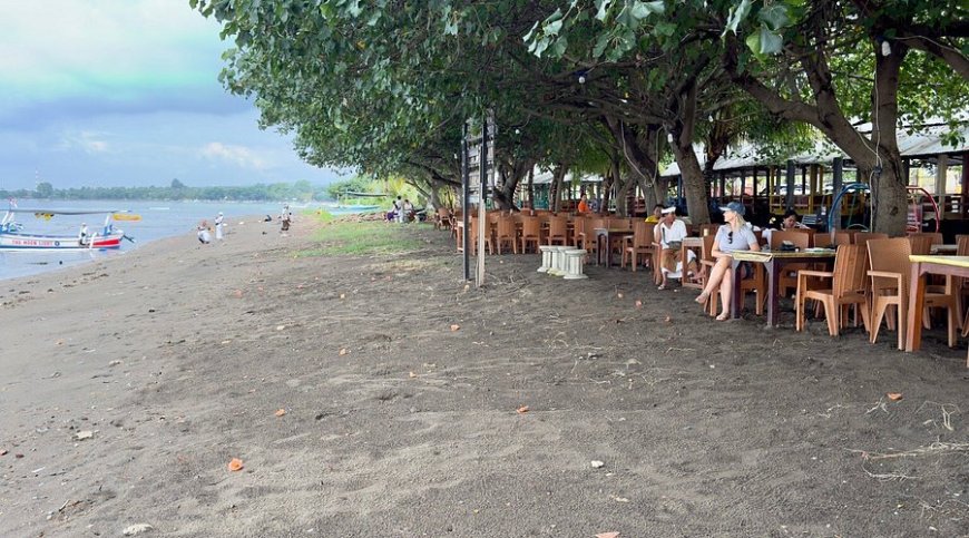 Explore Lovina Beach: Bali's Hidden Gem for Tranquility