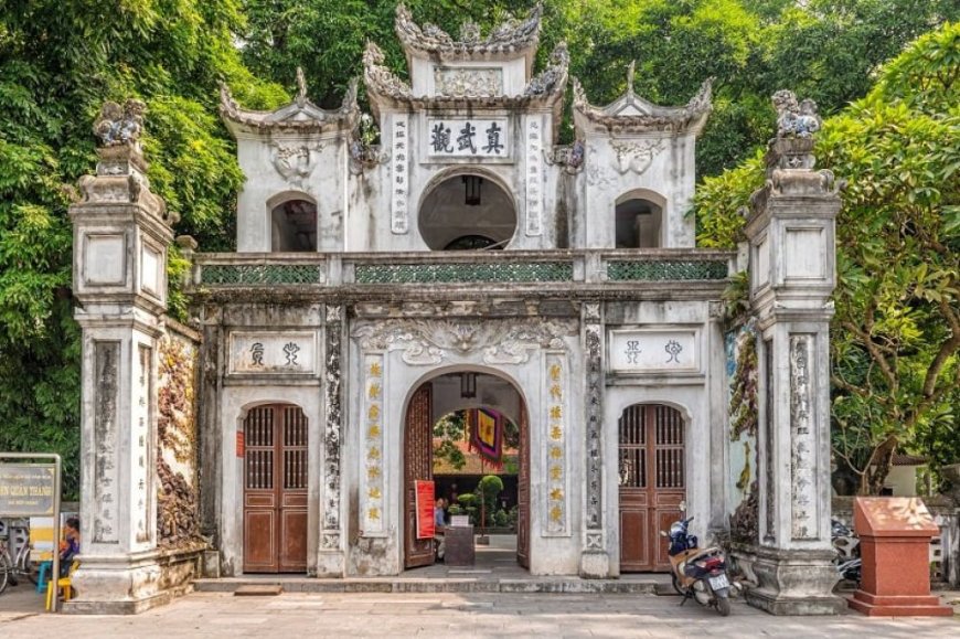 Quan Thanh Temple: Hanoi’s Ancient Guardian of the North