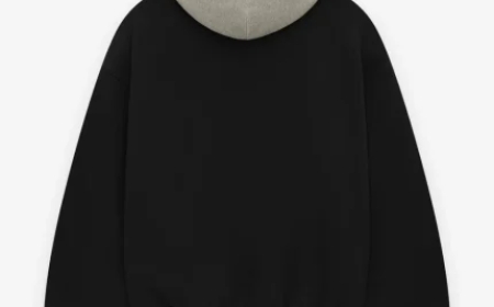 Essentials Pullover Hoodie – Minimalist Fashion Meets Comfort