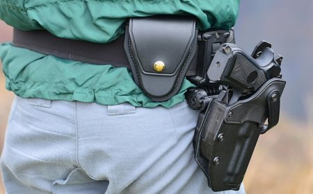 Choosing the Right Leg Pistol Holster and Gas Gun for Self-Defense and Tactical Use