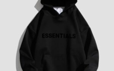 Taylor Swift and Essentials Hoodies: The Epitome of Comfort Streetwear Style