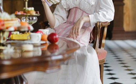 Stunning Women Fancy Dress Ideas for Every Theme and Party