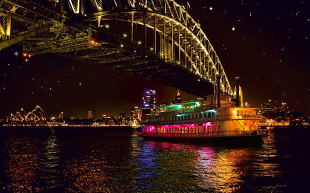 Sydney's Showboat Cruise Turns the Harbour into a Stage!
