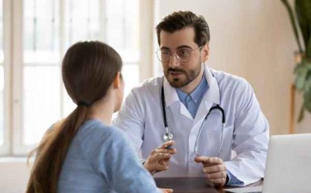 Beachside with Aligners? Don’t Forget These Essentials